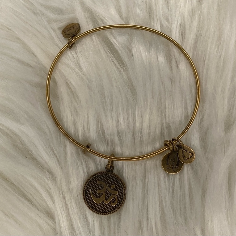 Alex and Ani Rafaelian Gold Om Symbol Charm Bangle Bracelet